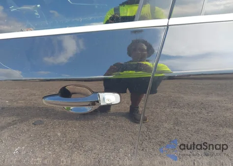 2015 Volvo V60 T5 Premier z USA, uszkodzony, nr VIN YV140MEK5F1266078